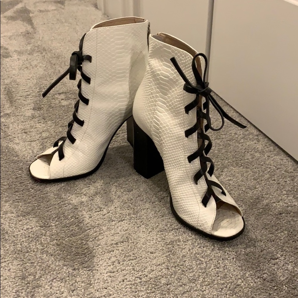 Chinese Laundry Heels Size 9